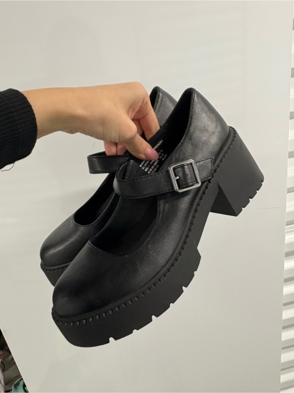 Madden girl Black Mary Jane Chunky Heel Pumps with Buckle Strap 8.5